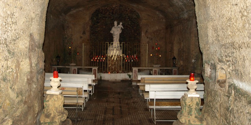 Grotte als Kapelle